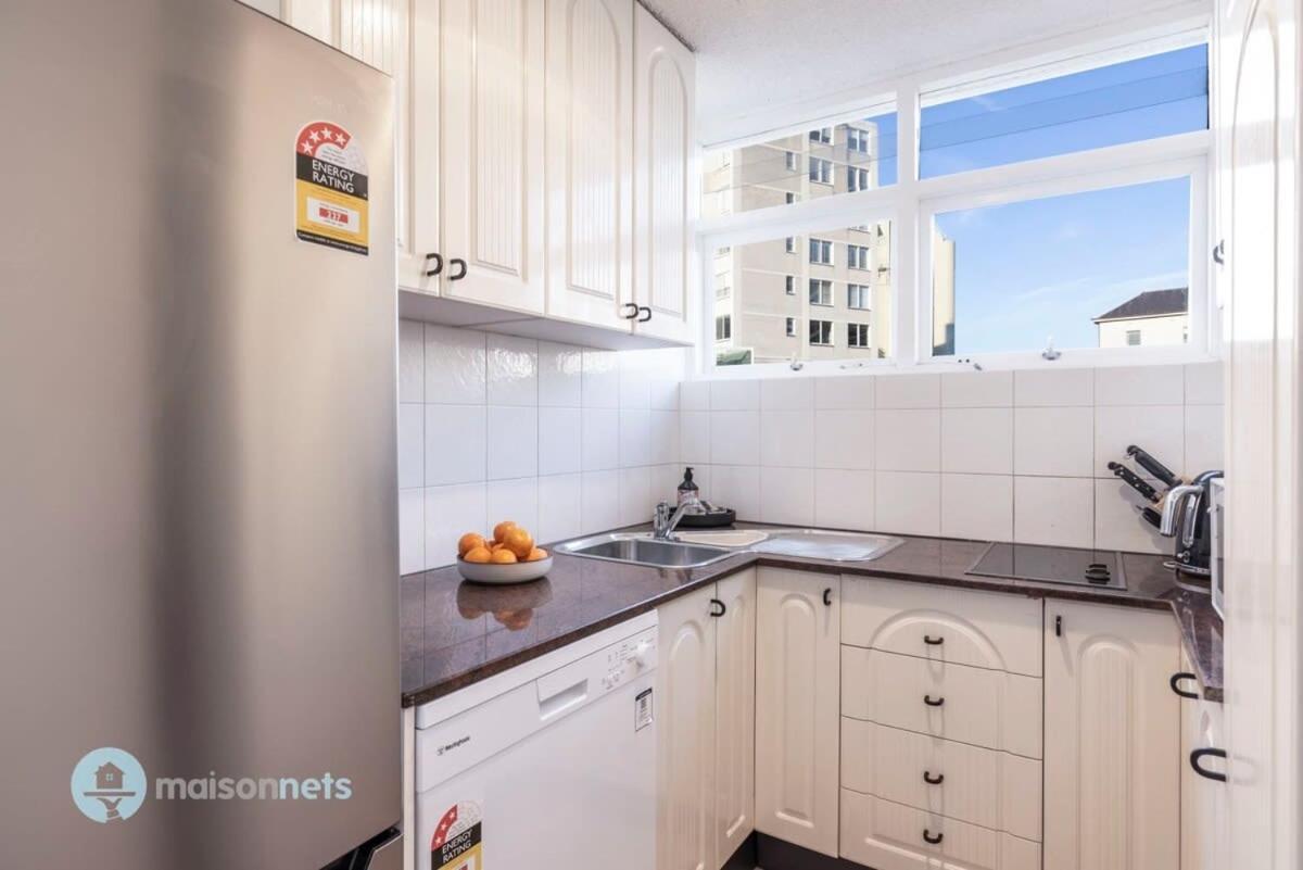 Studio Apt With Parking Balcony & Water Views Sydney Exterior foto